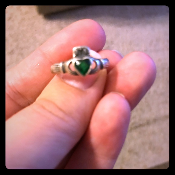 Ring - Picture 1 of 2